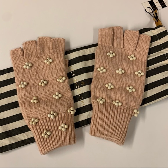 Lele Sadoughi Pearl Cluster Beanie & Fingerless Glove Bundle - Nectar - NWT - Picture 5 of 9